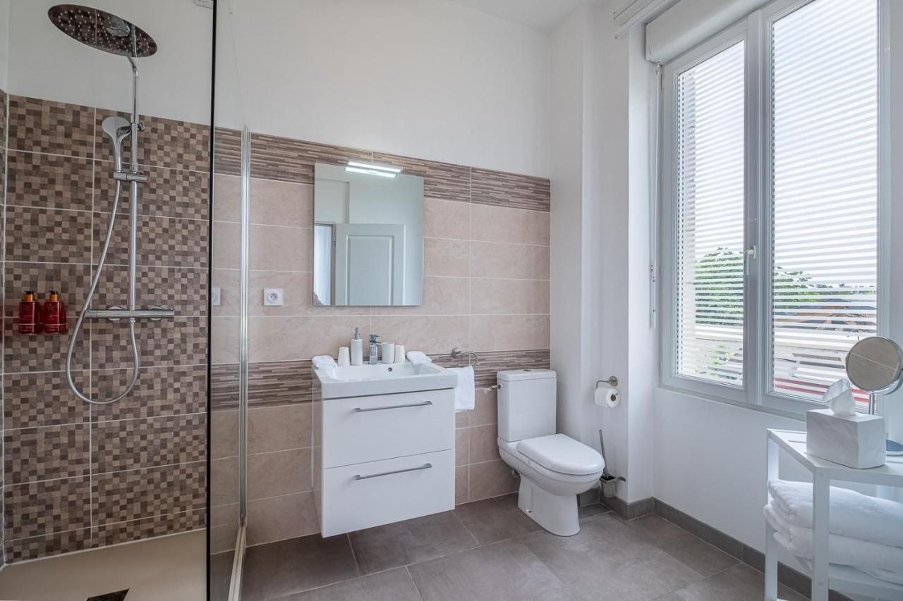 Manoir Des Bertinieres Otel Cravant-les-Coteaux Dış mekan fotoğraf
